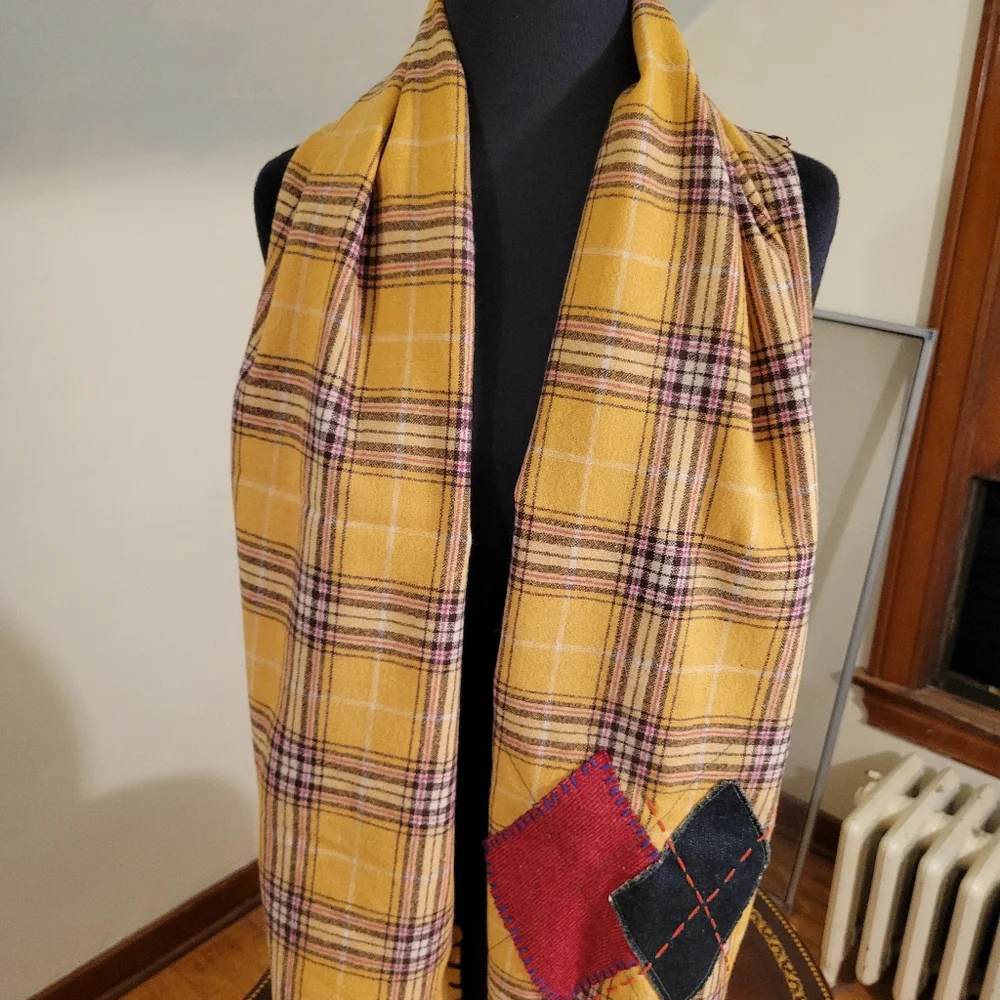 Gap Wool Plaid Patch Scarf - Picture 2 of 8